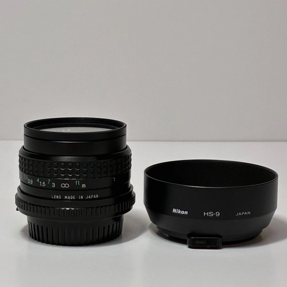 Bundle Tokina RMC 24mm f2.8 Wide Angle Lens Nikon AI Mount Nikon HS-9 Hood Japan